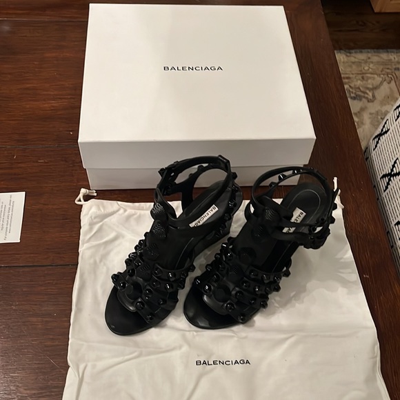 Designer wedges worn a few times, great condition. Minor skuff in right heel - Picture 7 of 7